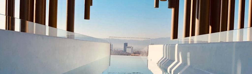 Самый большой подвесной бассейн в Европе открылся в новом развлекательном центре в Мурсии!