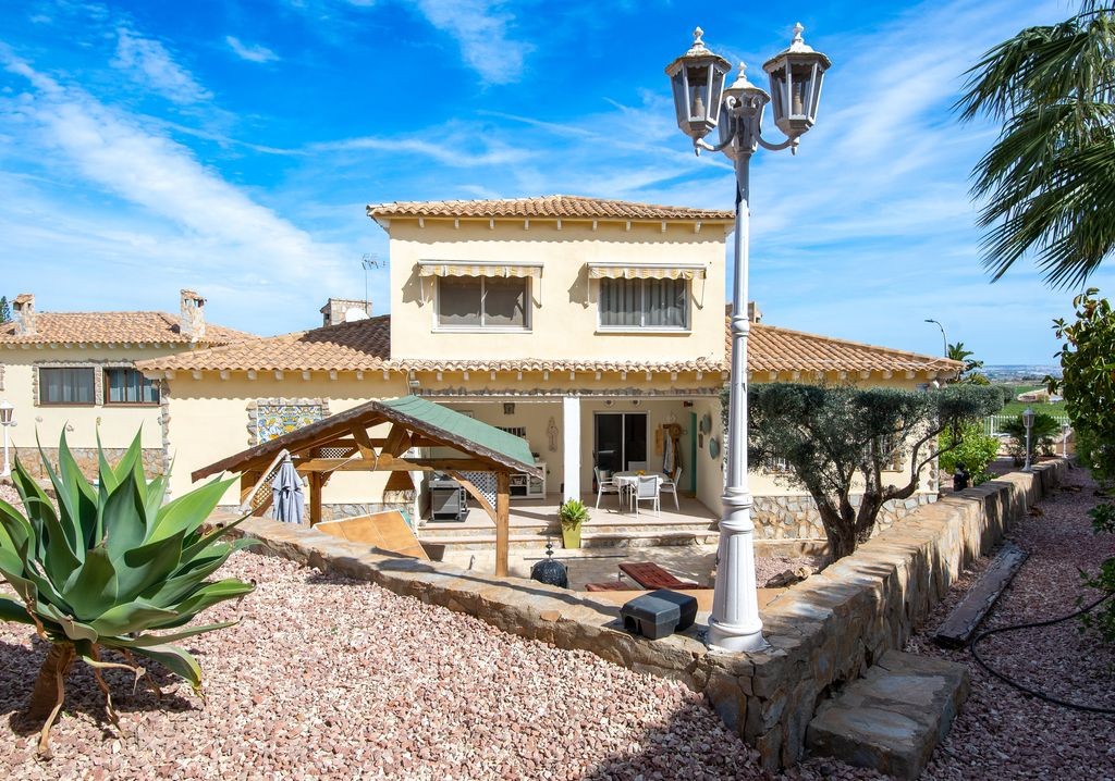 Detached Villa Algorfa - La Finca Golf Costa Blanca South Spain
