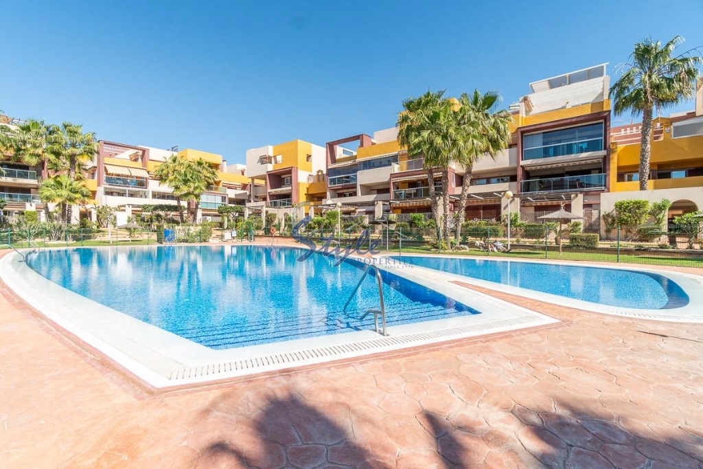 For sale penthouse close to the sea in El Bosque, playa Flamenca, Orihuela Costa, Costa Blanca. ID1361